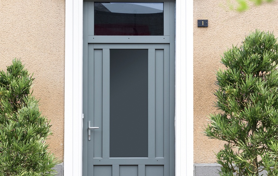 Notre gamme de porte d'entrée en BOIS CLASSIQUE et CREATIVE CONTEMPORAINE à DECIZE